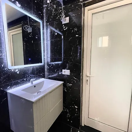 شقة Dyrrah